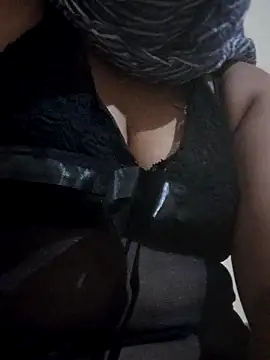 Snapshot of vadapavgirl chatting on 16, 10, 2025 vadapavgirl online show from 16, 10, 2025