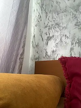 Snapshot of MayaMR chatting on 10, 1, 2025 MayaMR online show from 10, 1, 2025