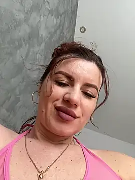 Snapshot of MayaMR chatting on 12, 3, 2025 MayaMR online show from 12, 3, 2025