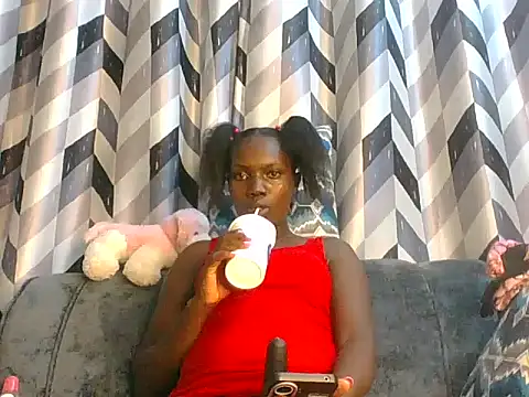 Slimthick900 online show from 3, 3, 2025