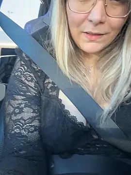 Snapshot of EmyLana chatting on 15, 2, 2025 EmyLana online show from 15, 2, 2025