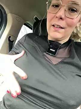 Snapshot of EmyLana chatting on 18, 1, 2026 EmyLana online show from 18, 1, 2026