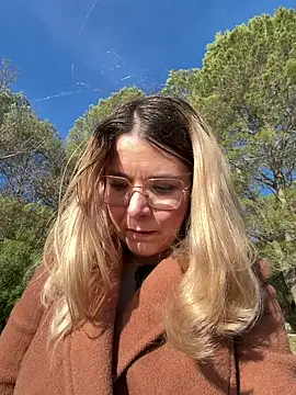 Snapshot of EmyLana chatting on 21, 2, 2026 EmyLana online show from 21, 2, 2026