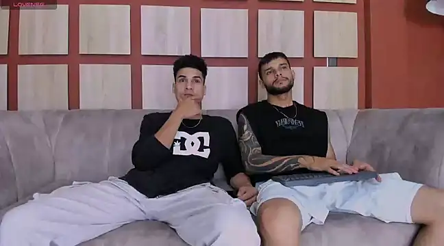 Snapshot of hot_day chatting on 4, 12, 2024 hot day online show from 4, 12, 2024