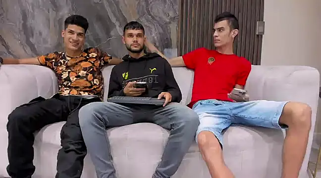 Snapshot of hot_day chatting on 24, 12, 2024 hot day online show from 24, 12, 2024