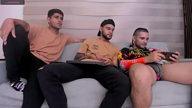 Snapshot of hot_day chatting on 18, 1, 2025 hot day online show from 18, 1, 2025