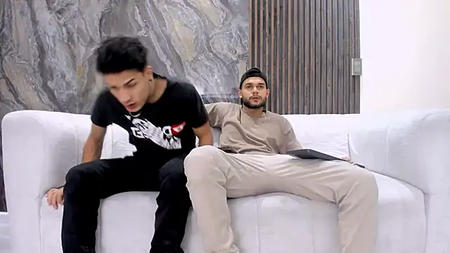 Snapshot of hot_day chatting on 19, 1, 2025 hot day online show from 19, 1, 2025