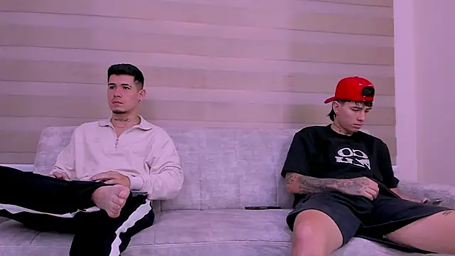 Snapshot of hot_day chatting on 6, 2, 2025 hot day online show from 6, 2, 2025