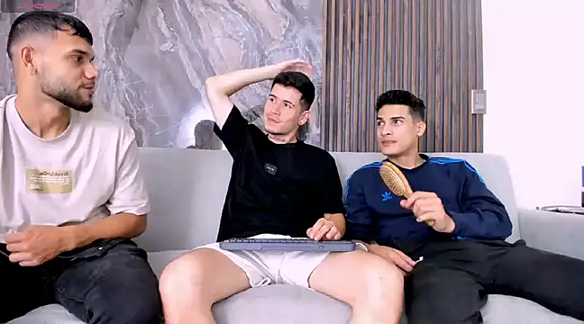 Snapshot of hot_day chatting on 18, 2, 2025 hot day online show from 18, 2, 2025