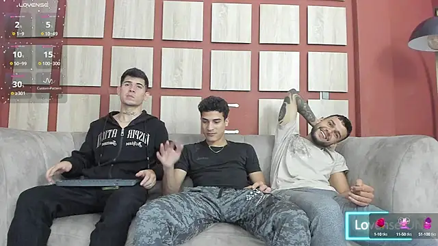 Snapshot of hot_day chatting on 13, 3, 2025 hot day online show from 13, 3, 2025