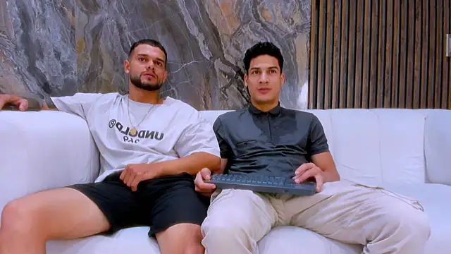 Snapshot of hot_day chatting on 17, 10, 2025 hot day online show from 17, 10, 2025