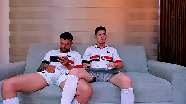 Snapshot of hot_day chatting on 21, 10, 2025 hot day online show from 21, 10, 2025