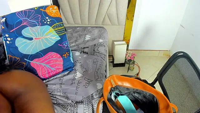 Evelonga 707 online show from 6, 3, 2025