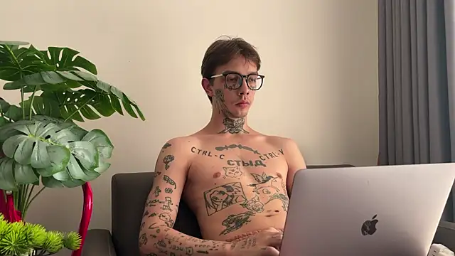 Snapshot of anahori__simon chatting on 25, 6, 2026 anahori simon online show from 25, 6, 2026