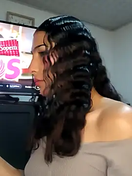 Lanna hott  online show from 3, 10, 2025