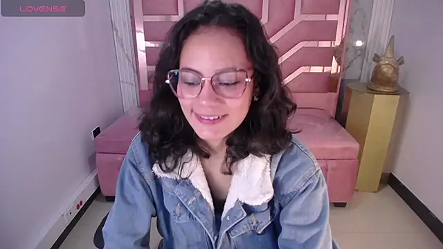 Snapshot of Tyna_ch chatting on 9, 12, 2024 Tyna ch online show from 9, 12, 2024