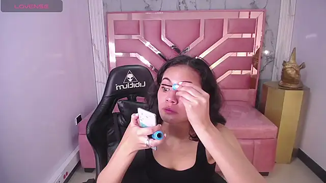 Snapshot of Tyna_ch chatting on 10, 12, 2024 Tyna ch online show from 10, 12, 2024