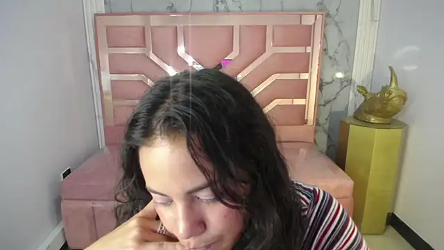 Snapshot of Tyna_ch chatting on 10, 2, 2025 Tyna ch online show from 10, 2, 2025