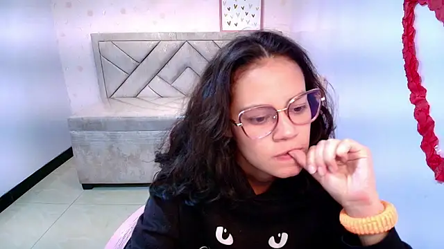 Snapshot of Tyna_ch chatting on 26, 2, 2025 Tyna ch online show from 26, 2, 2025