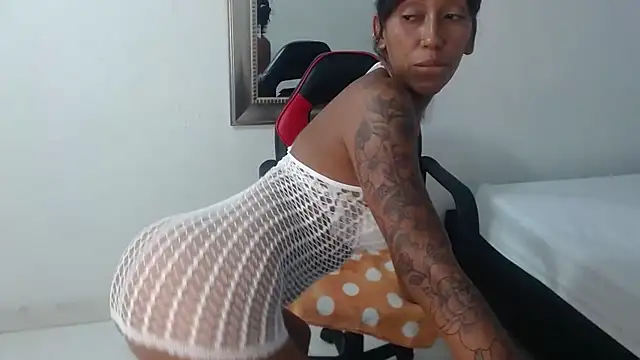 Snapshot of ZashaRomero chatting on 18, 12, 2024 ZashaRomero online show from 18, 12, 2024