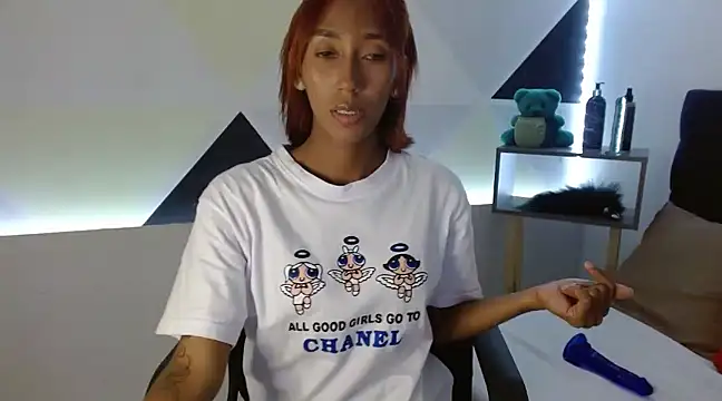 Snapshot of ZashaRomero chatting on 20, 2, 2025 ZashaRomero online show from 20, 2, 2025