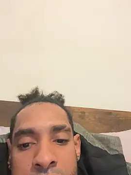 Snapshot of u091 chatting on 10, 12, 2024 u091 online show from 10, 12, 2024