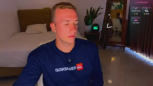 tommy cumfinger online show from 13, 11, 2025