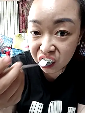 VyOanh2K online show from 10, 3, 2025