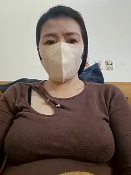 Snapshot of Susu204 chatting on 16, 12, 2024 Susu204 online show from 16, 12, 2024