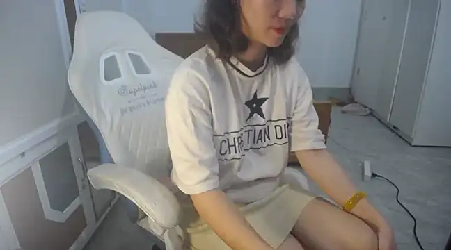 Snapshot of Susu204 chatting on 10, 3, 2025 Susu204 online show from 10, 3, 2025