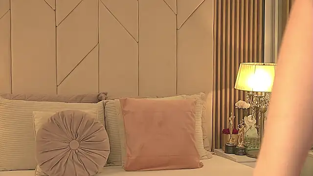 Blanche Summer online show from 21, 2, 2026