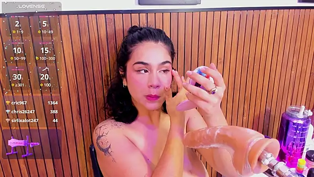 zyle boobs online show from 15, 12, 2024