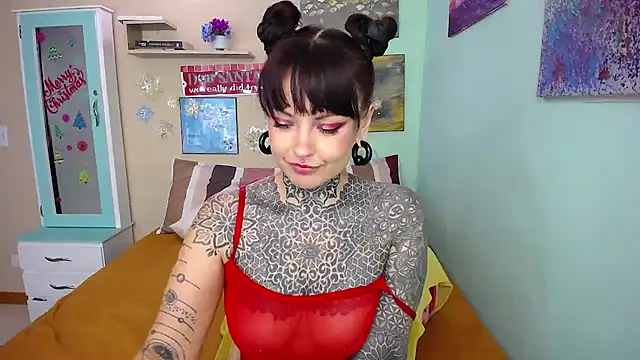 Snapshot of LolaRouse chatting on 24, 12, 2024 LolaRouse online show from 24, 12, 2024