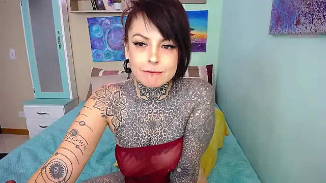 Snapshot of LolaRouse chatting on 9, 1, 2025 LolaRouse online show from 9, 1, 2025