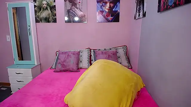 Snapshot of LolaRouse chatting on 19, 2, 2025 LolaRouse online show from 19, 2, 2025