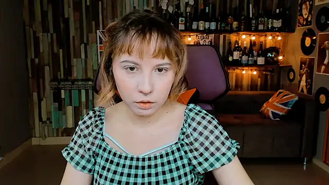 JasmineMilko online show from 10, 10, 2025