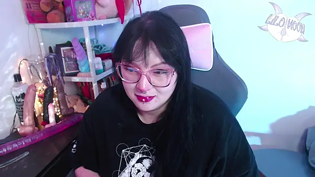 Snapshot of LiloMoon69 chatting on 13, 12, 2024 LiloMoon69 online show from 13, 12, 2024
