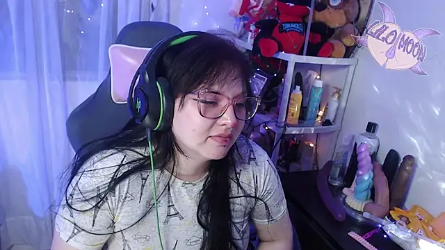 Snapshot of LiloMoon69 chatting on 2, 3, 2025 LiloMoon69 online show from 2, 3, 2025