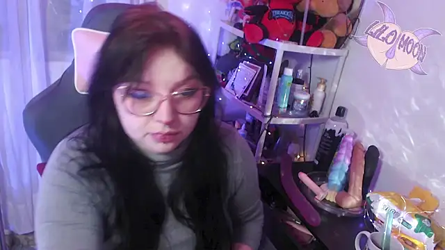 Snapshot of LiloMoon69 chatting on 11, 3, 2025 LiloMoon69 online show from 11, 3, 2025