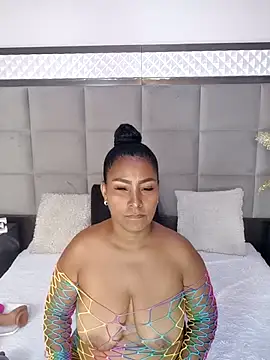 Snapshot of OliviaBurning chatting on 19, 9, 2025 OliviaBurning online show from 19, 9, 2025