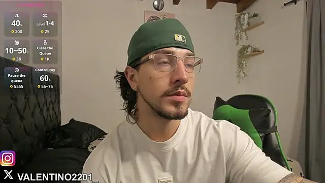 Valentino Xander online show from 13, 10, 2025