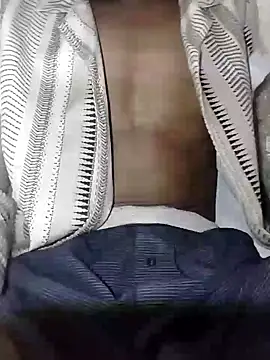 Snapshot of PineappleSkeyes chatting on 4, 1, 2025 PineappleSkeyes online show from 4, 1, 2025