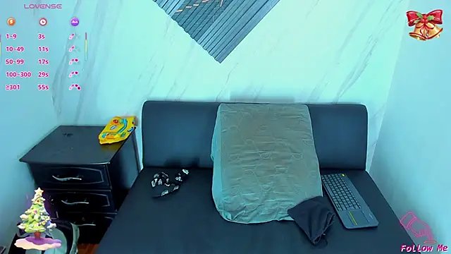 Piggy Eddy online show from 15, 12, 2025