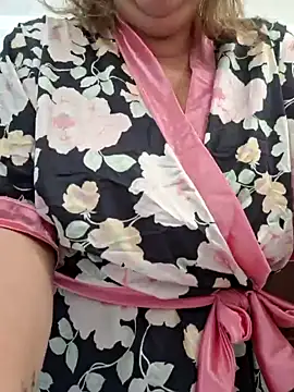 Snapshot of Mara-24 chatting on 8, 1, 2025 Mara-24 online show from 8, 1, 2025