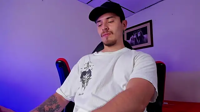 Snapshot of james_connor2 chatting on 22, 1, 2025 james connor2 online show from 22, 1, 2025