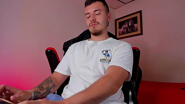 Snapshot of james_connor2 chatting on 7, 2, 2025 james connor2 online show from 7, 2, 2025