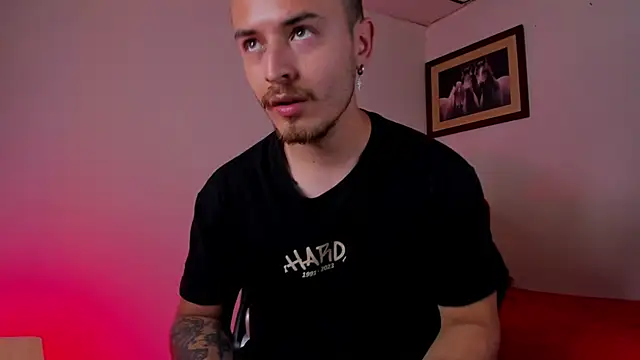 Snapshot of james_connor2 chatting on 8, 2, 2025 james connor2 online show from 8, 2, 2025