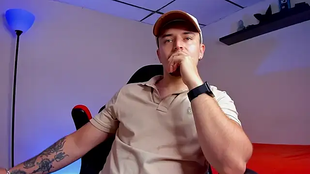 Snapshot of james_connor2 chatting on 2, 10, 2025 james connor2 online show from 2, 10, 2025