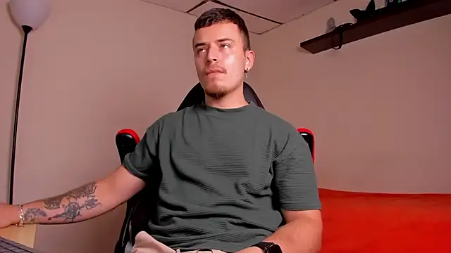 Snapshot of james_connor2 chatting on 9, 10, 2025 james connor2 online show from 9, 10, 2025