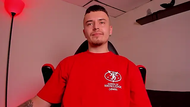 Snapshot of james_connor2 chatting on 23, 10, 2025 james connor2 online show from 23, 10, 2025